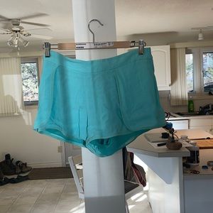 Aritzia Wilfred flowy shorts